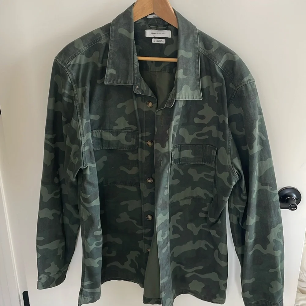 Camouflage Oversized Heavy Shirt - Size Large - Picture 1 of 4